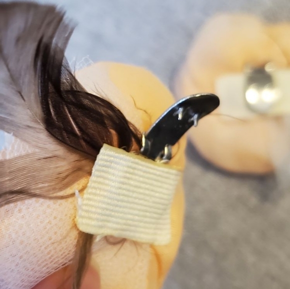 Peach & Pearl Vintage Handmade Shoe Clips - Picture 6 of 9